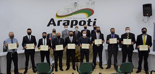 164ª Zona Eleitoral de Arapoti (PR) realiza diplomação de eleitos Foto dos candidatos eleitos na diplomação em Arapoti