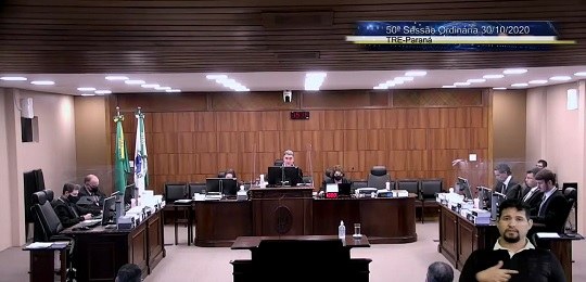 2020-11-03-sessaolibras Sessão com intérprete de libras