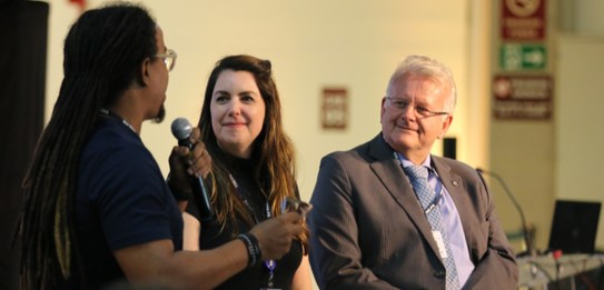 Na fotografia, vê-se o secretário de Tecnologia da Informação, Gilmar Jose Fernandes de Deus se ...