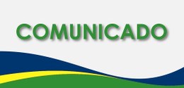 Banner em fundo branco com faixas azul, amarela e verde na parte inferior. Ao centro, está escri...