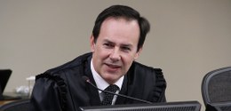 Foto do desembargador Fernando Quadros da Silva, membro na categoria juiz federal da Corte do Tr...