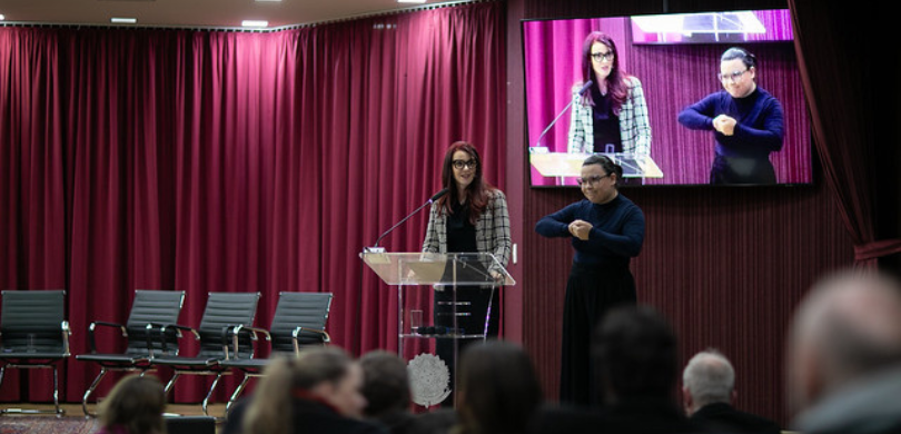 Dia Nacional do Tradutor e Intérprete de Libras: conheça as iniciativas de acessibilidade do TRE-PR No Paraná, 10.337 eleitores declararam à Justiça Eleitoral possuir algum grau de deficiência aud...