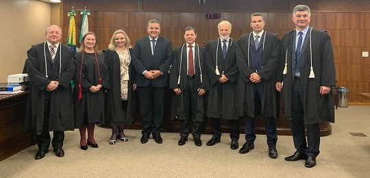 Dr. Carlos Ritzmann toma posse na Corte do TRE-PR