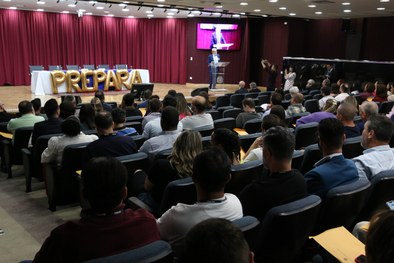 Dr. Valcir Mombach, diretor-geral do TRE-PR