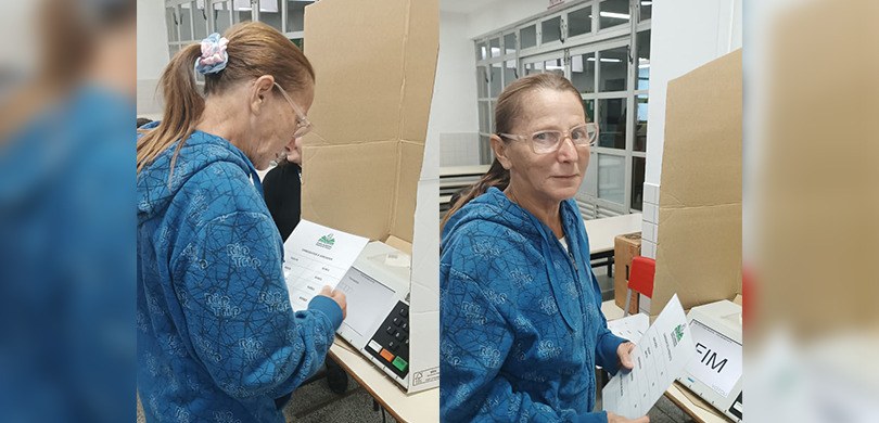 EJE-PR realiza ação para estudantes adultos no bairro Caximba, em Curitiba Montagem de duas fotografias da mesma mulher. Ela está com o cabelo loiro preso e usa óculos, co...