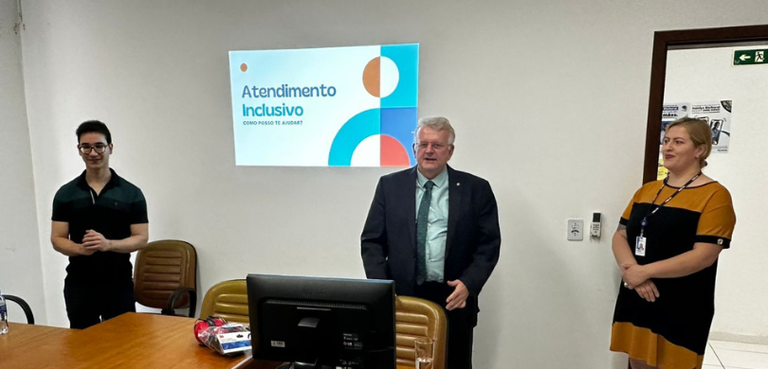 Fotografia do desembargador Sigurd Roberto Bengtsson, do servidor Diogo Fraga Ferreira e da cola...