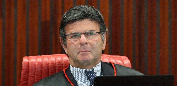 Ministro Luiz Fux em sessão de 09.08.2016 Ministro Luiz Fux em sessão