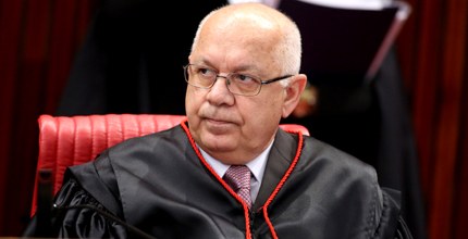 Ministro Teori Zavascki durante Sessão do TSE.