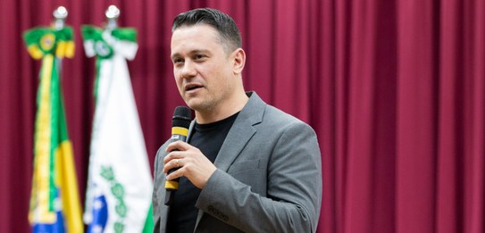 Dr. Valcir Mombach, diretor-geral do TRE-PR