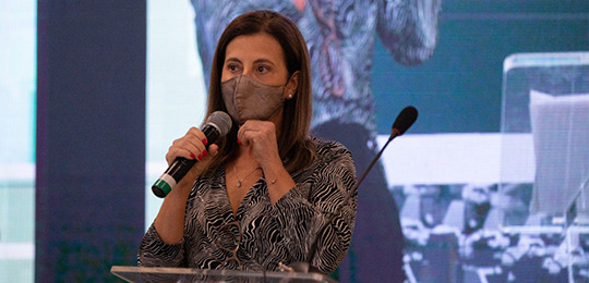 Na foto, a secretária da Corregedoria da Justiça Eleitoral do Paraná, Mônica Miranda Gama Montei...
