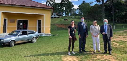 Foto da servidora Jessika Nassif Korontai, do presidente Tito Campos de Paula, da servidora Robe...