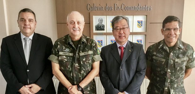 Presidente e Corregedor visitam o Comando da 5ª Região Militar