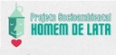 Banner em fundo cinza-claro, escrito em verde: Projeto Socioambiental Homem de Lata. Do lado esq...