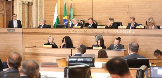 Projetos de vereadores mirins viram lei na capital