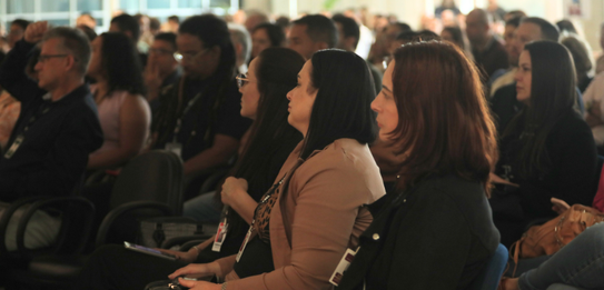 Na fotografia, vê-se o secretário de Tecnologia da Informação, Gilmar Jose Fernandes de Deus se ...