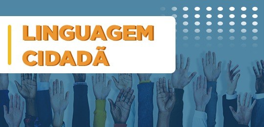 Banner de fundo azul, com várias mãos levantadas. À esquerda, um retângulo branco e escrito dent...