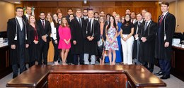 Foto com os participantes da capacitação de juízes substitutos realizada pela EJE-PR