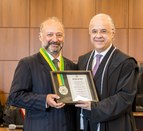 TRE - PR - Comenda do Mérito Eleitoral Paranaense a ex-membros.