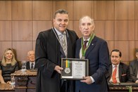 TRE - PR - Comenda do Mérito Eleitoral Paranaense a ex-membros.