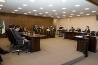 TRE - PR - Comenda do Mérito Eleitoral Paranaense a ex-membros.