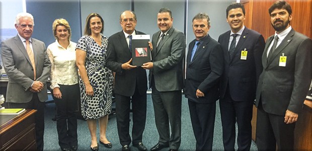 TRE-PR-des-xisto-entrega-relatorio-min-gilmar