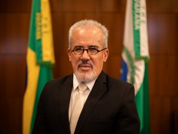 Foto do Diretor-Geral do TRE-PR Valcir Mombach