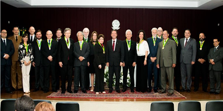 TRE-PR-entrega-comenda-juizes-direito TRE-PR-entrega-comenda-juizes-direito