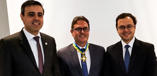 TRE-PR-Medalha-merito-eleitoral_inter.jpg TRE-PR-Medalha-merito-eleitoral_inter.jpg