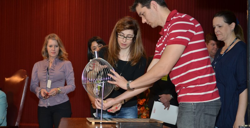 TRE-PR imagem sorteio votação paralela eleições 2012