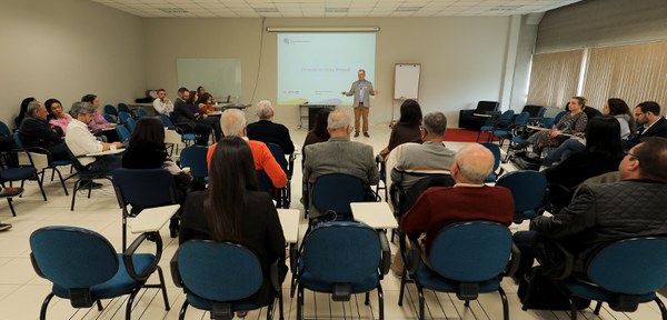TRE-PR promove reuniões com partidos políticos